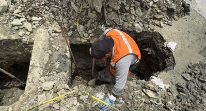 Mega fuga de agua potable inunda avenida Constitución en pleno centro de Monterrey