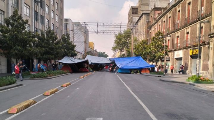 Plantón de la CNTE y blindaje asfixian Centro Histórico: Empresarios reportan pérdidas millonarias
