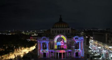 Rayo ilumina cielo de CDMX; captan momento exacto