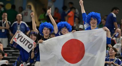Japoneses limpian estadios y generan debate durante el Mundial 2026