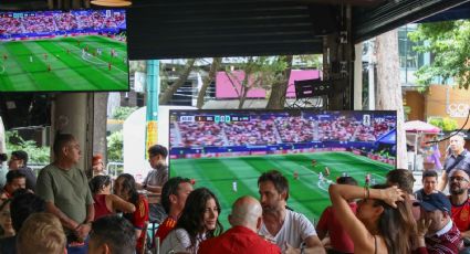 Aficionados celebran triunfo de México en restaurantes y terrazas