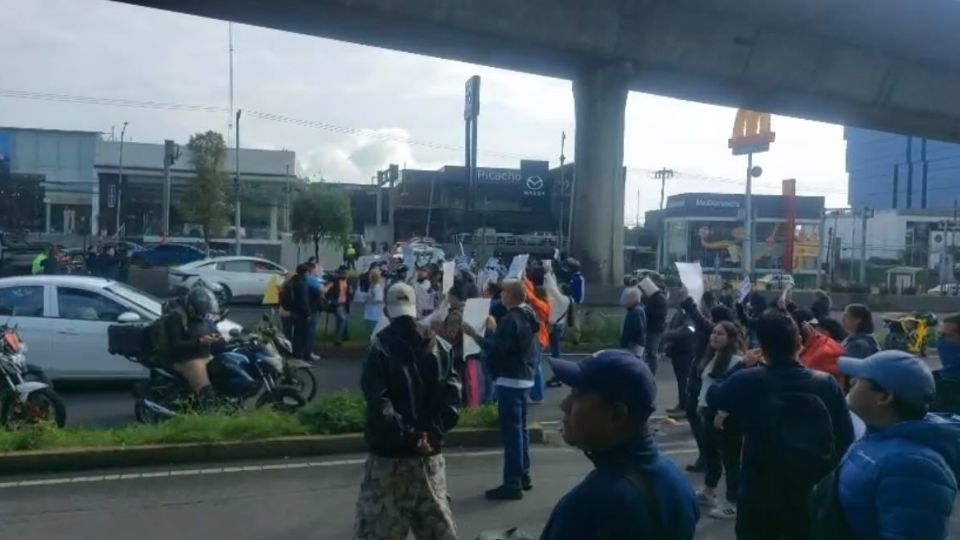 Familiares de Fátima bloquean Periférico Sur