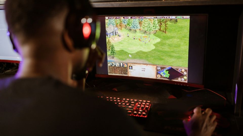 Un gamer en China desafía el dolor físico por la victoria virtual.