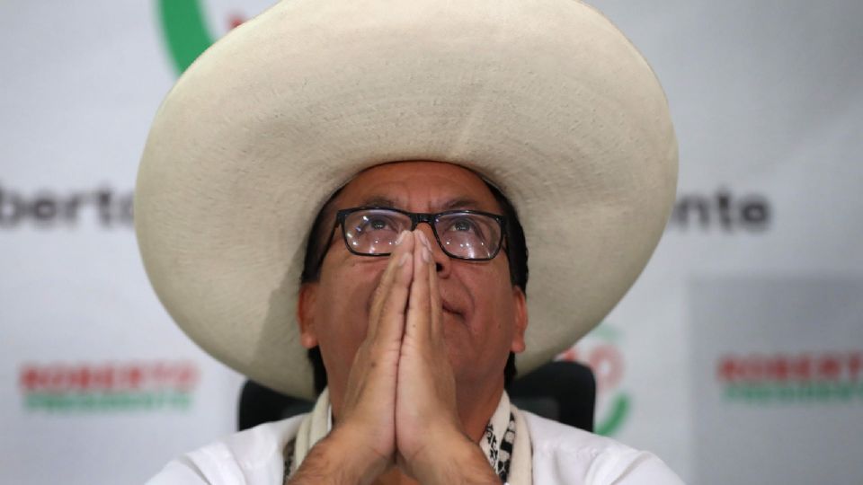 Sánchez denuncia 'un fraude en desarrollo' en Perú y no reconocerá al gobierno de Fujimori.