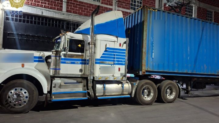 Decomisan mercancía extranjera no acreditable en el Centro Histórico