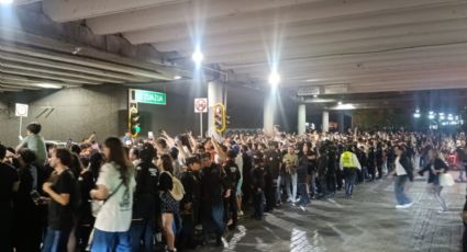 Desfile de autos deportivos colapsa la vialidad en el Centro de Monterrey