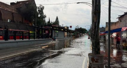 Reportan afectaciones viales y fuertes lluvias en CDMX