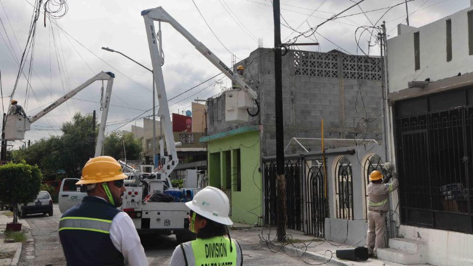 El municipio de San Nicolás y la CFE iniciaron la modernización de la red eléctrica en 25 colonias para disminuir los apagones y mejorar el suministro de energía.