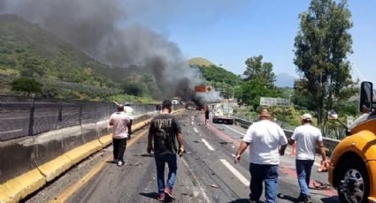 Carambola en carretera Tepic-Guadalajara deja 10 muertos