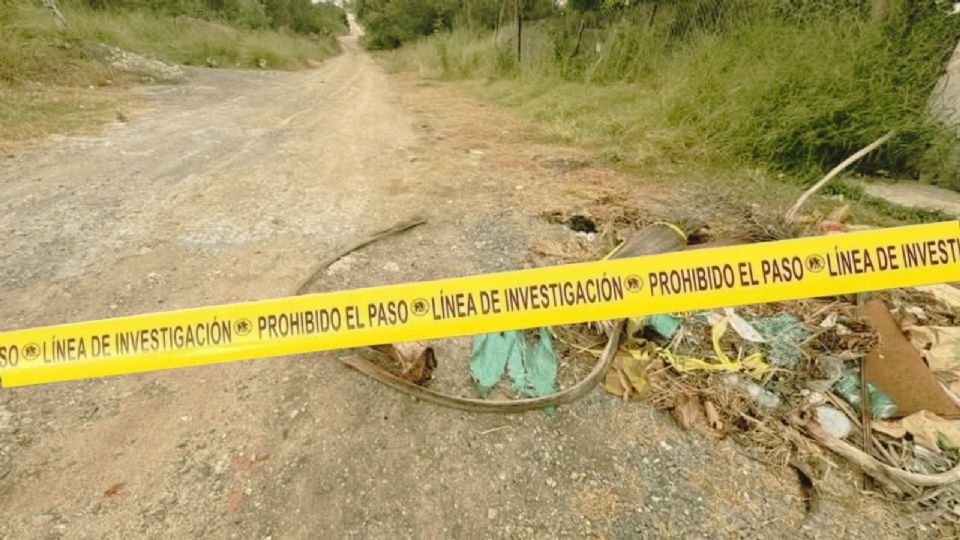 Agentes de la Fiscalía realizan las investigaciones para esclarecer la agresión que cobró la vida de una joven de 25 años.