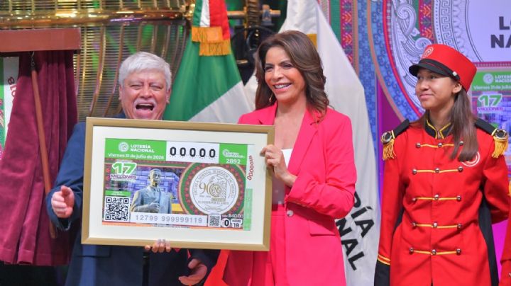 Celebra 90 años la Escuela Normal Superior con billete conmemorativo