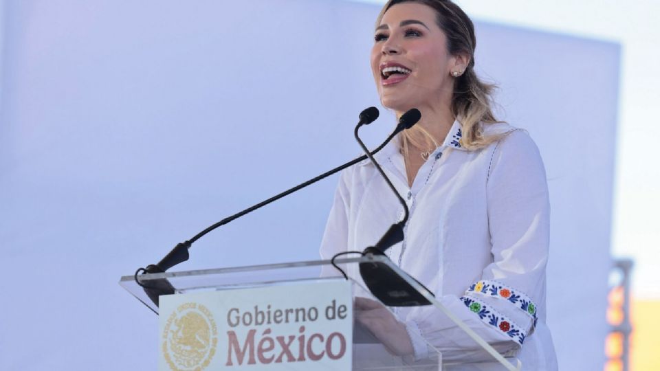 Los audios corresponden a fragmentos de una conversación privada, aseguró.