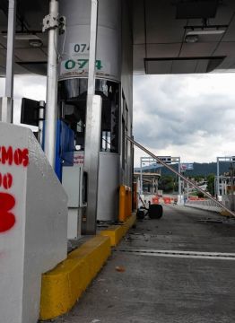 Rosario Piedra 'se vendió al gobierno': Padre de normalista