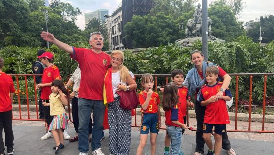 Festejan españoles llegar como primeros a la final del Mundial 2026