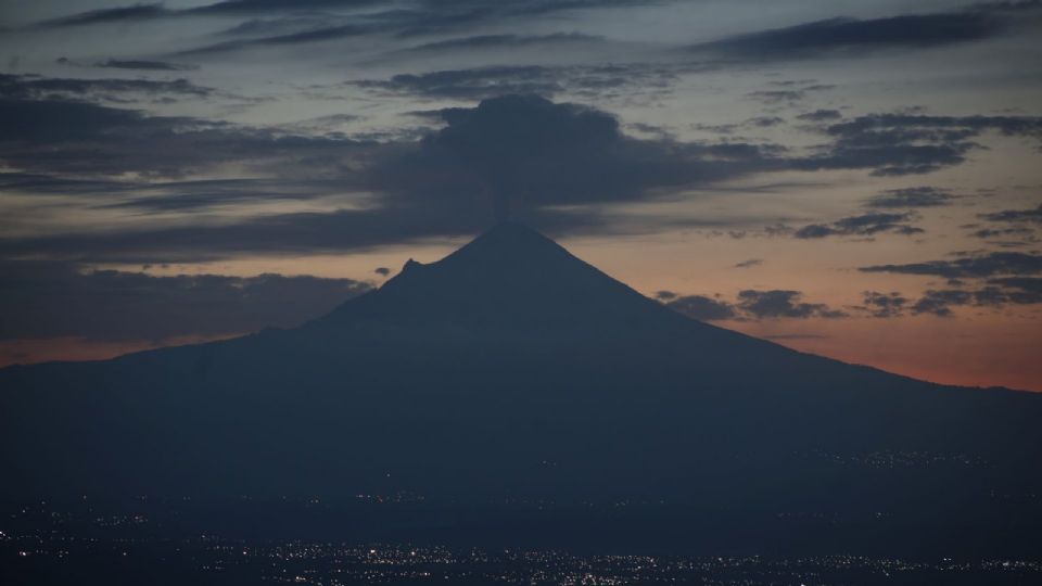 Esta mañana el Popocatépetl presentó un incremento en su actividad, con 196 exhalaciones (Archivo).