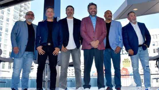 Intocable recibe estrella en el Paseo de la Fama de Hollywood