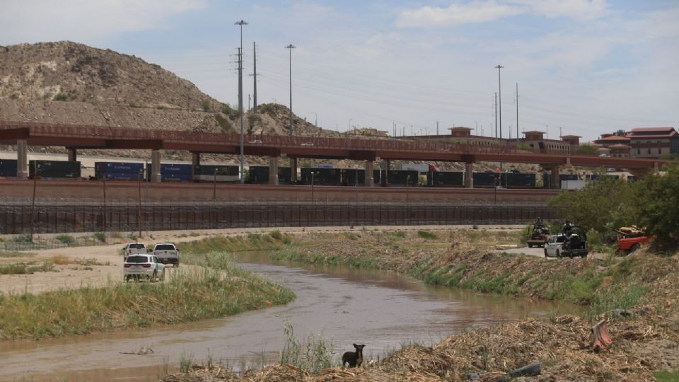 Amnistía Internacional pide investigar muertes de migrantes mexicanos en centros de ICE.