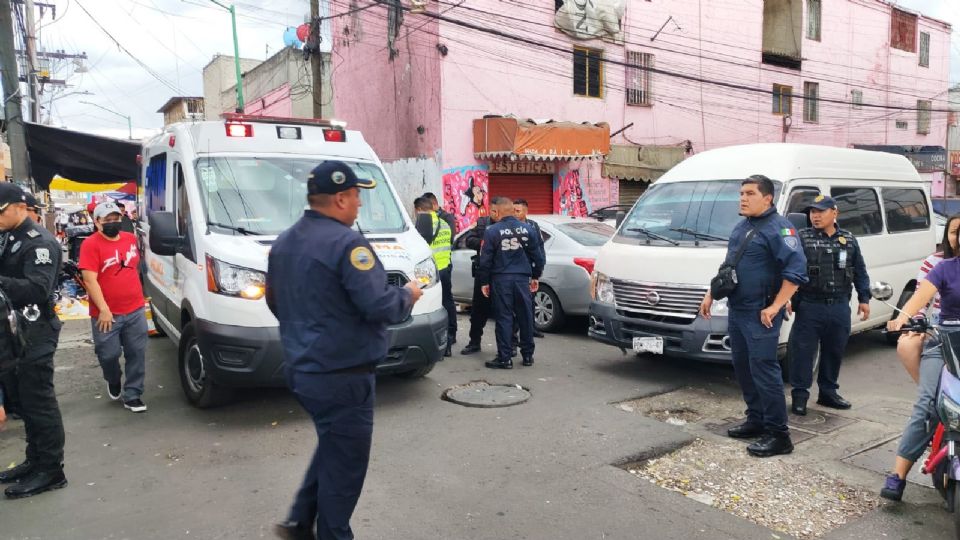 Otro hecho de violencia en el barrio de Tepito dejó tres personas lesionadas con impactos de arma de fuego.