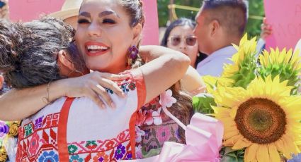 Evelyn Salgado recorre la Montaña; anuncia inversión en obras