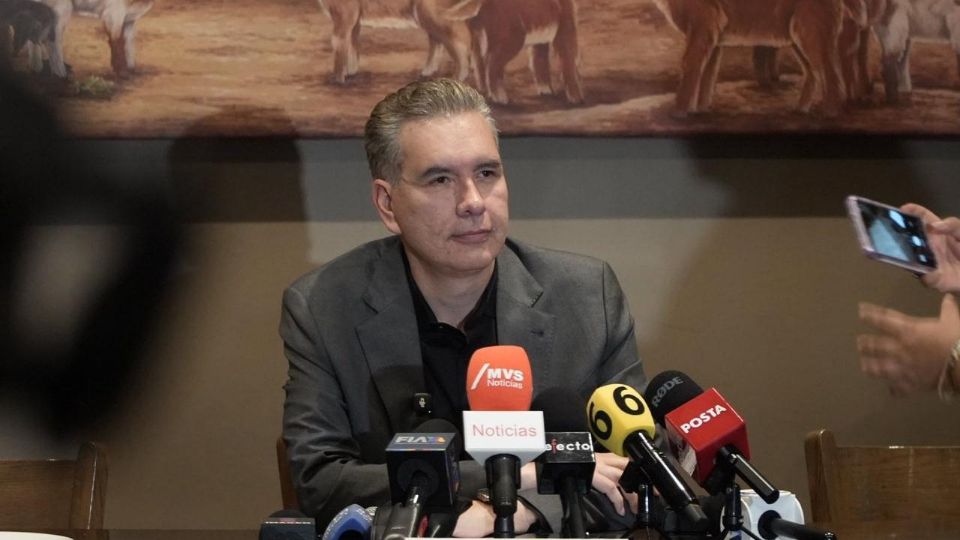 Waldo Fernández aseguró que el Gobierno estatal dejará deudas y obras inconclusas al finalizar la administración.