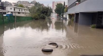 Colapsan vialidades en Huixquilucan por granizada