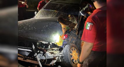 Tráiler choca contra dos automóviles en la Carretera Nacional; cierran vialidad