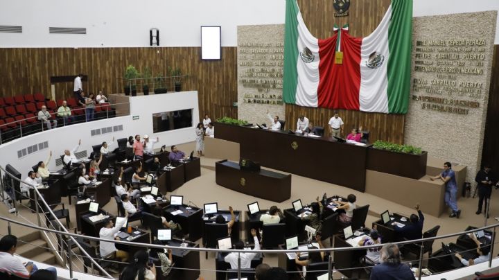 Aprueban reforma constitucional en materia electoral, austeridad y cero privilegios