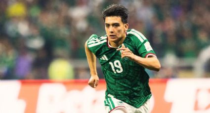 Gilberto Mora se gradúa de preparatoria tras brillar en el Mundial 2026
