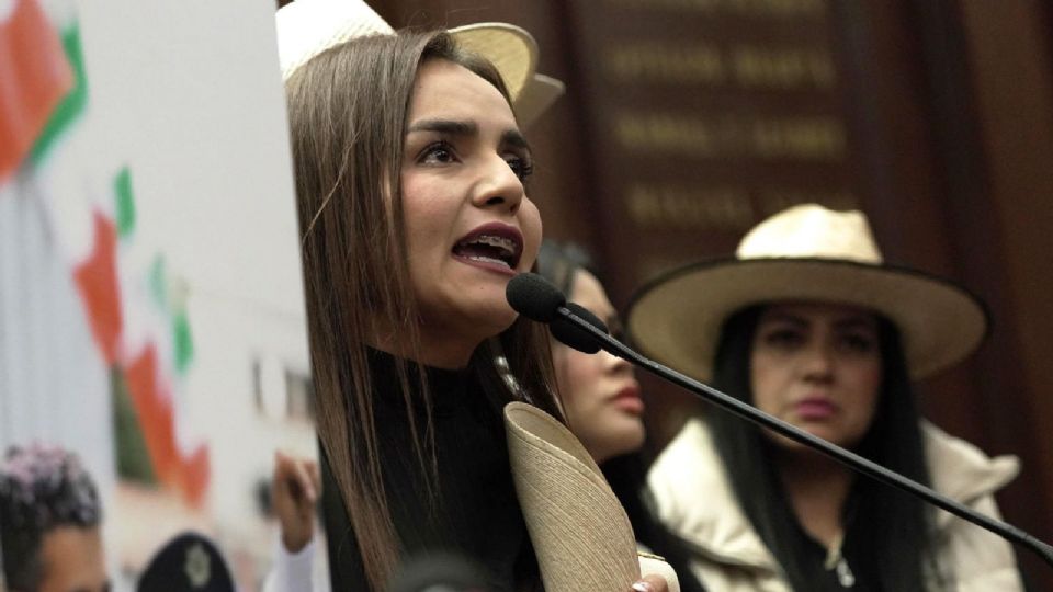Grecia Quiroz busca establecer un límite claro en el debate político frente a cuestiones de género.